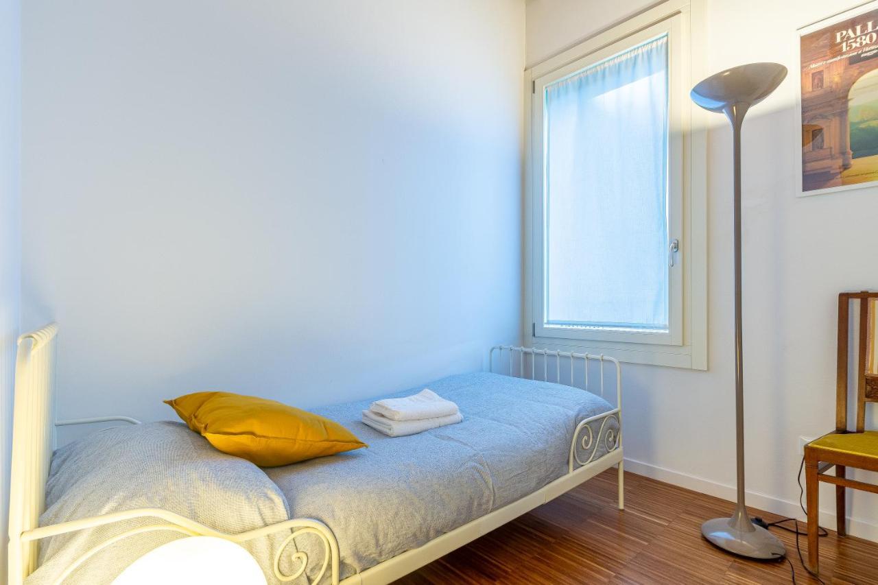 Vittoria Apartments: Soccorso Soccorsetto Vicenza Eksteriør billede
